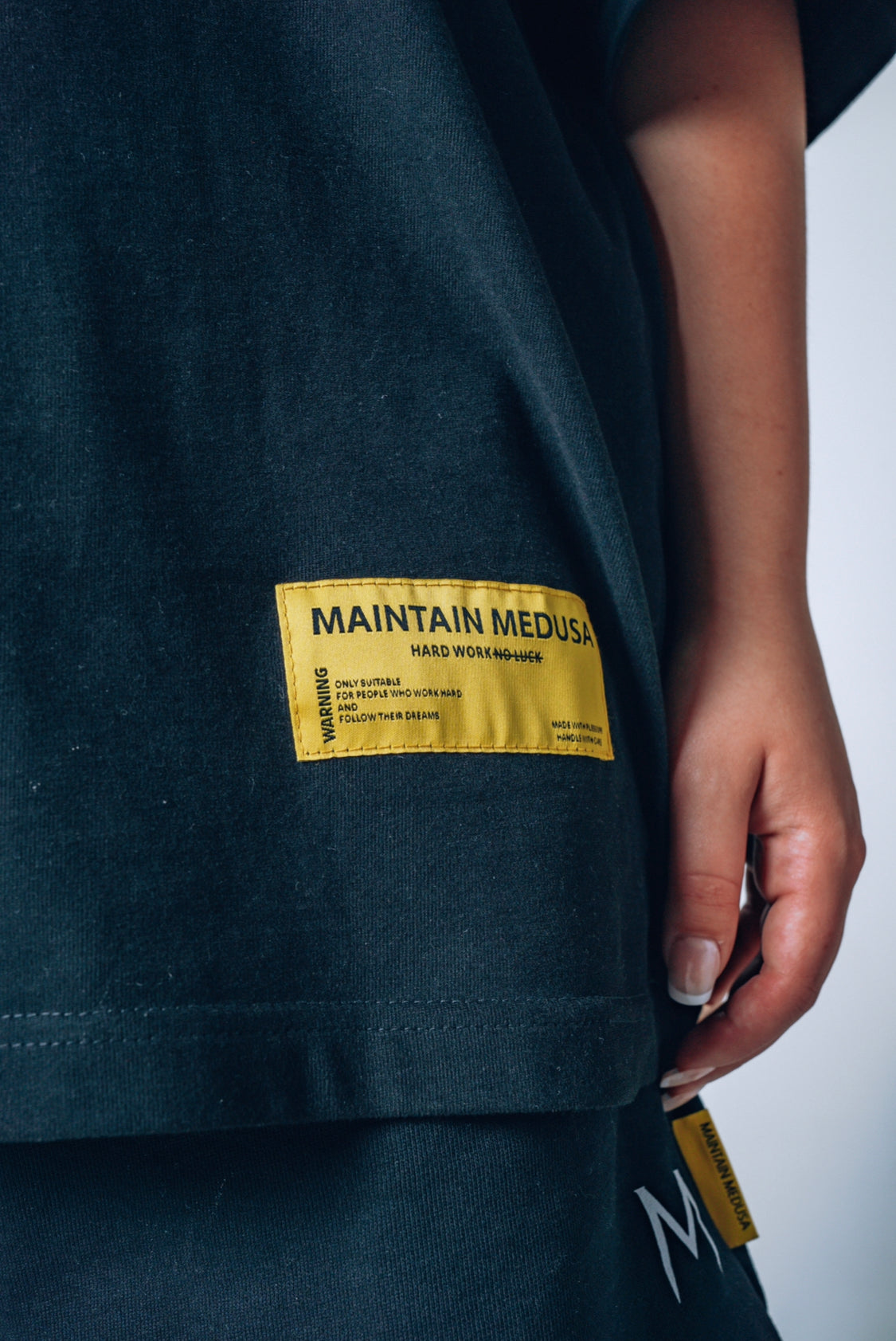 MEDUSA PREMIUM TEE - BLACK